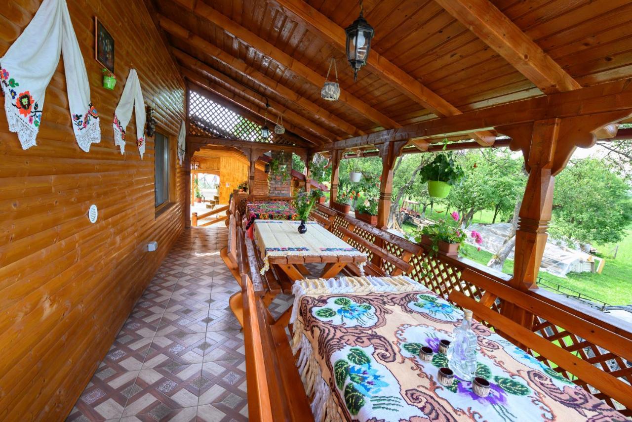 Sub Creasta Cocosului Hotel Breb Exterior photo